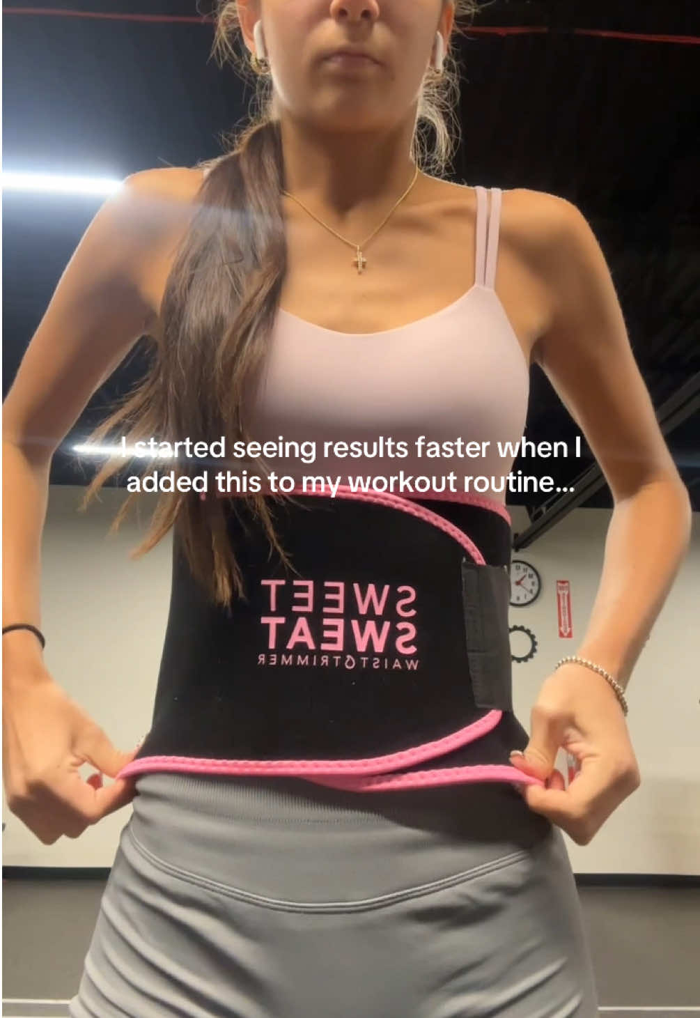 My fitness secret 🔥🔥 #abtrainer #abtransformation #fitnesstips #fitnesssecret #gymhacks #gymgirl #treadmill #sweetsweat #sweetsweatwaisttrimmer #snatched #waisttrainingresults #gymresults #tiktokshopblackfriday #blackfridaydeals #health #haileyfernandes 