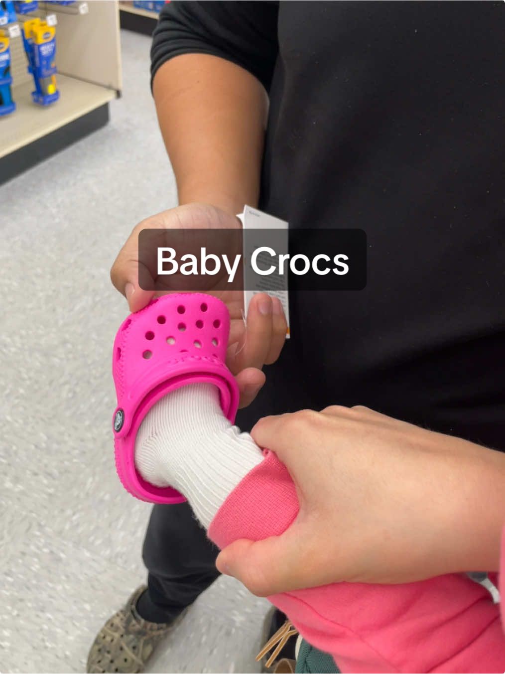 Baby girl has officially joined the Crocs team👍🩷.  #crocs #crocsgang #babyshoes #baby #babygirl 