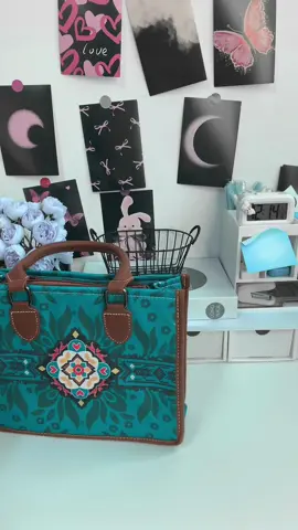 I love it💕💕#sephoraalışverişim #handbag #pocketsofpeace #tiktokshopfinds #viralvideo #fallfashiontrends #christmas #tiktokshopcybermonday #tiktokshopblackfriday #spotlightfinds #blackfridaydeals #fyp #tiktokmedemebuyit #flashsale #tiktokshopholidayhaul 