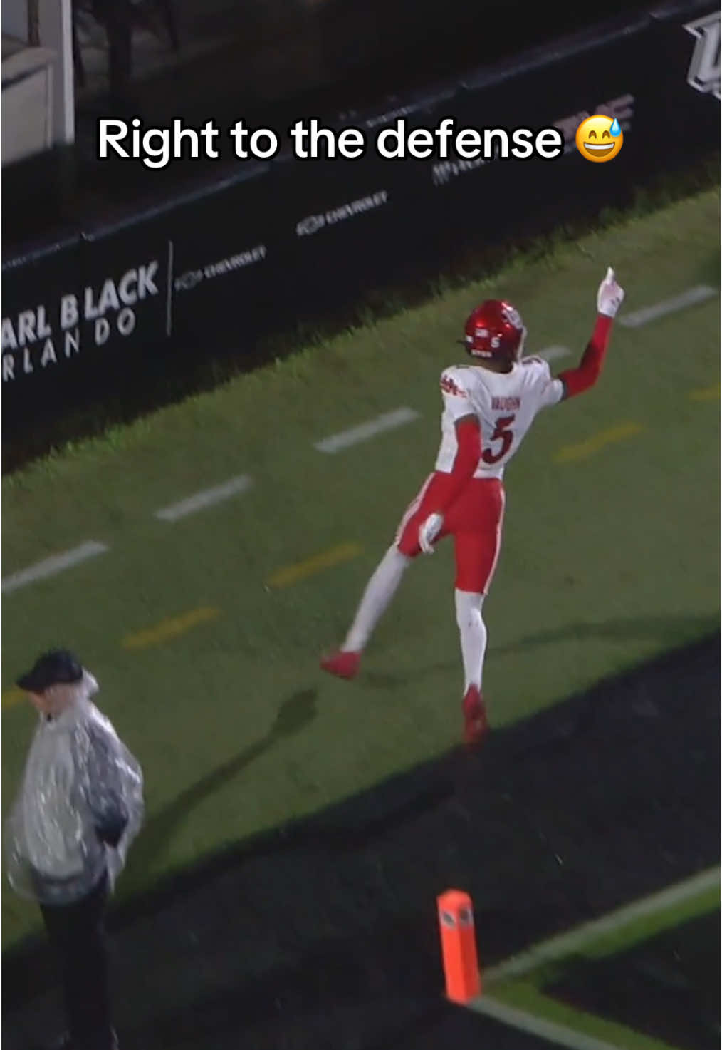 PICK SIX FOR THE UTES 🙌 Zemaiah Vaughn takes it 60 yards to the house 🏠 Fried-Day Night Football, sponsored by @KFC #KFConFOX #FriedDayNight