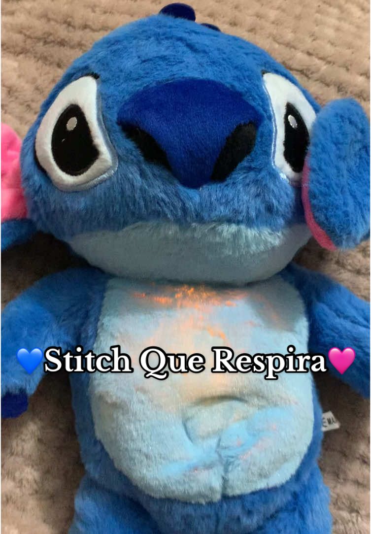 Ya disponibles en diferentes diseños ✨🫶🏻🩷💙 #stitch #stitchquerespira #liloystich #emprendimiento 