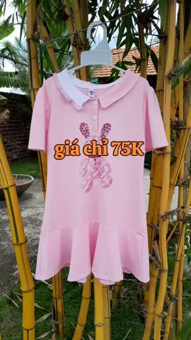 váy Polo cho bé chỉ 75 cành ⚘️⚘️⚘️ vải đẹp xuất sắc nha các mẹ ơi . form đẹp không kén dáng #vaychobegai #viral #thoitrang #quanao #embe #outfit 