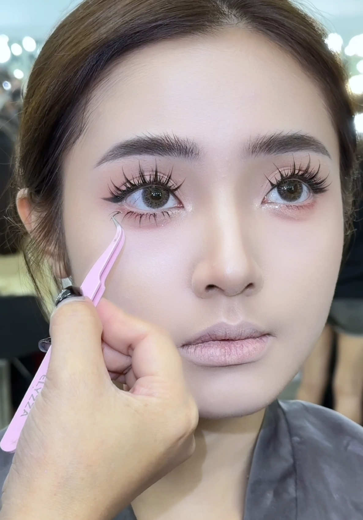 Mê mi- mê mắt 👁️👁️ ... #chi #makeup #chimakeup 