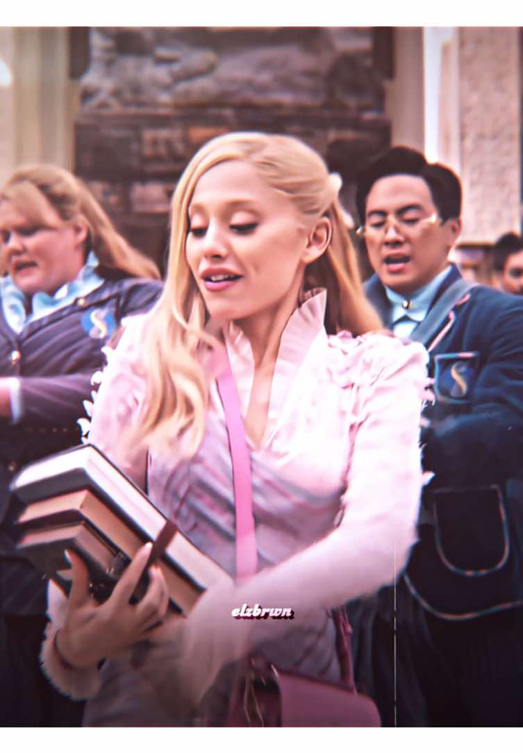 glinda subway surfers 💖 || scp: @sceneagb || i get to watch the move tomorrow 💞 || #glinda #glindathegoodwitch #glindaedit #arianagrande #arianagrandeedit #arianagrandeedit #wicked #wickededit #subwaysurfers #brazil  #trend #foryou #foryoupage #fyp #edit #aftereffects #elzbrwn