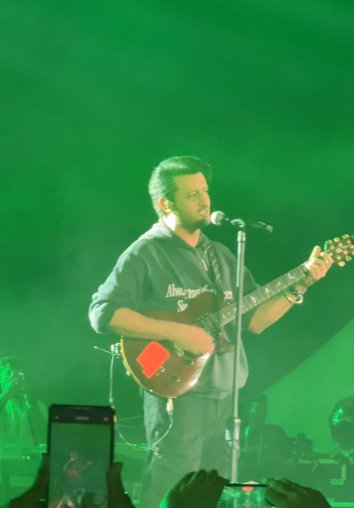 Some voices are heard, but Atif Aslam’s voice is felt. Pure magic! 💫 ❤️❤️ #atifaslam #gleedigital #atifaslamlive 