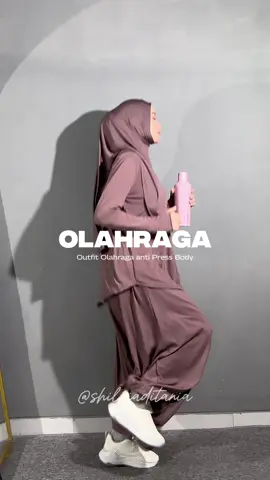 Olahraga pakai oneset ginituh bikin jadi bebas buat gerakk 💖 #setelanolahraga #workouttips #fashioninspo #ideoutfit #onesetjersey #oneset 