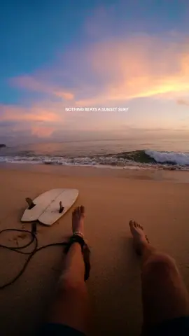 Sri Lanka 🇱🇰 sunset surf trip 💥🌊 . . . . . . #srilankatourism #sunsetlover #srilankatourism🇱🇰 #beachsunset #downsouth🇱🇰 #beachvibes #trippingsrilanka #trippingsrilanka2025 #visitsrilanka #travelvlog #sunsetvibes #ceylon #susetsurf #surfing #surf #surfsunset #surfquote #sunsetquotes #ahangamabech #ahangama #weligama #weligamabeach 