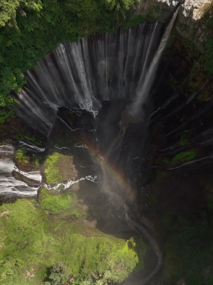 Tumpak Sewu waterfall is one of the most stunning waterfalls in Indonesia. #eastjava #waterfall  #exploremalang #tumpaksewu #wonderfulindonesia 