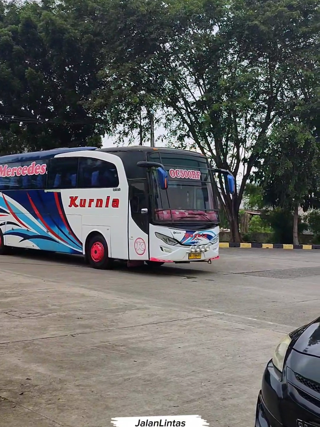 Bus Tronton PERTAMA di Indonesia yang Berasal Dari tanah Rencong Aceh,KURNIA Dengan Chassis Mercedes-benz 0C500RF 2542|| #videobusindonesia #acehbusmania #busindonesia #busaceh #kurnia #sempatistar #laguaceh #musikaceh #berandatiktokk #fybシ 