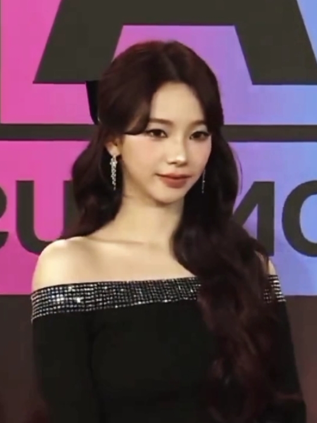 the villain vibes 😈 #karina #aespa #카리나 #에스파 #fyp 