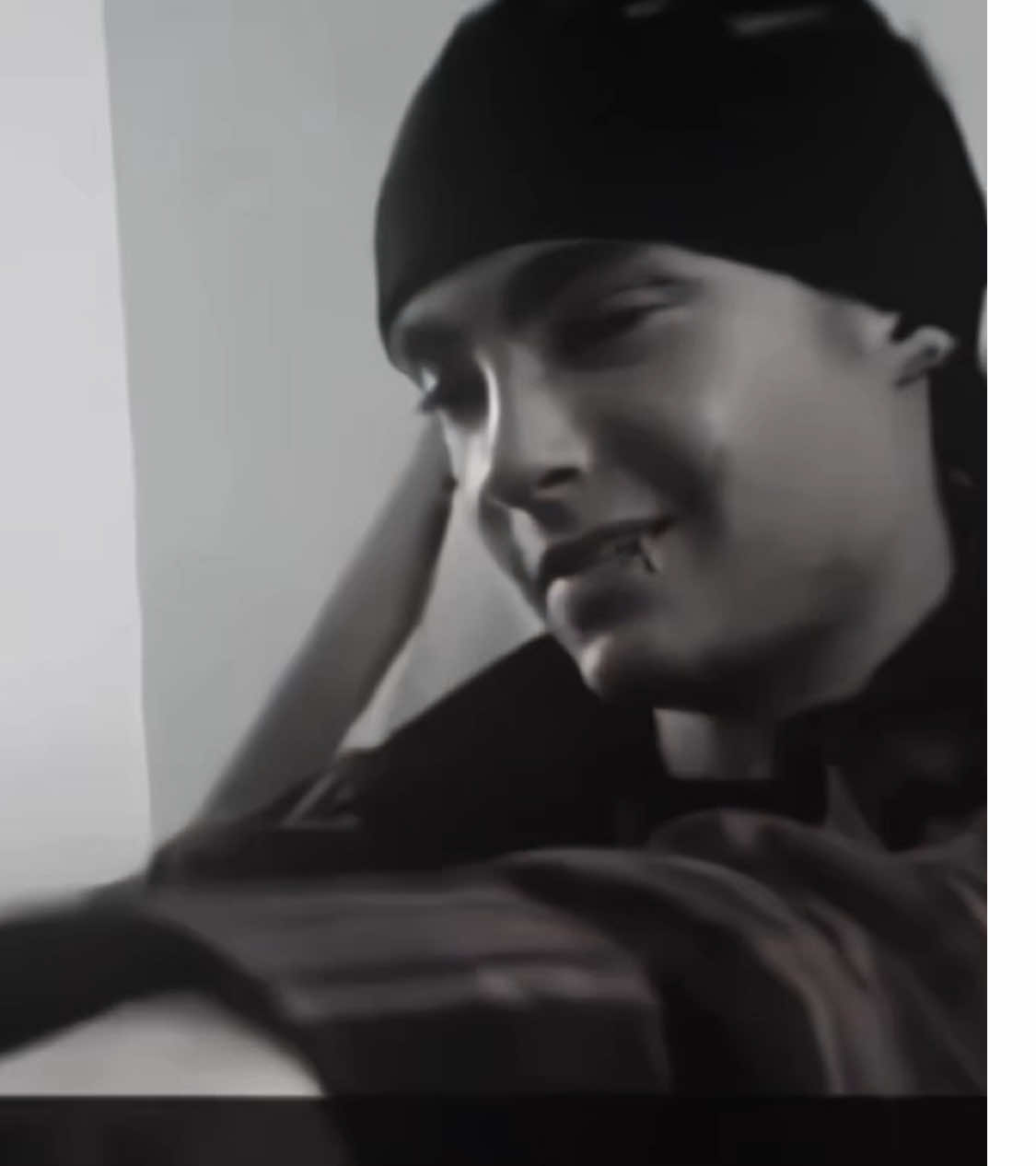 i finally finished my exams guys #tomkaulitz #fyp #xyzbca #viral #tokiohotel #2000s 