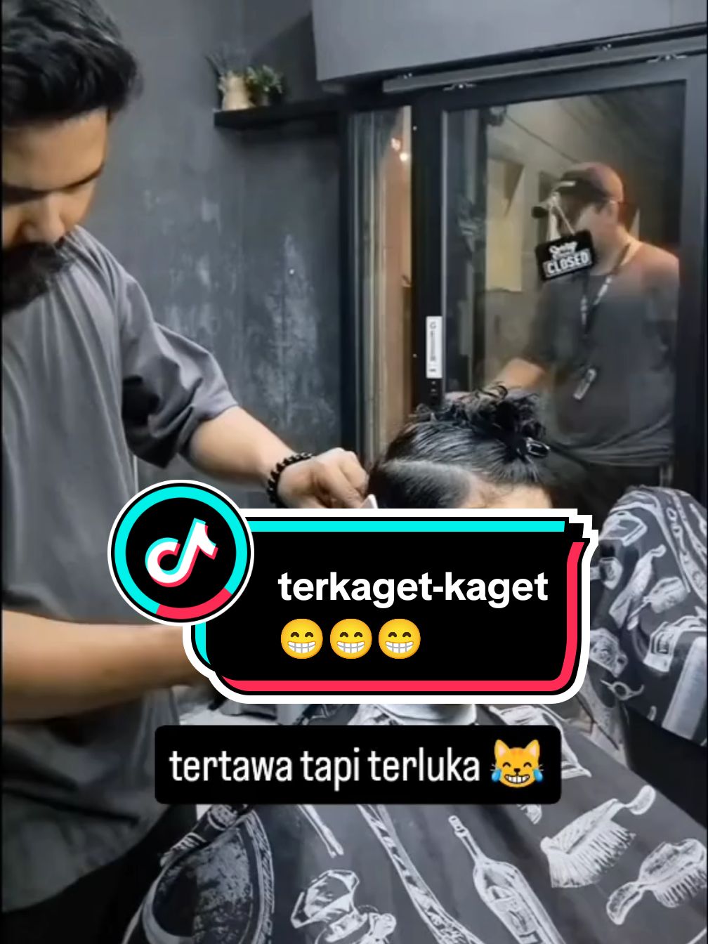 tertawa tapi terluka 😁😁🤭 #cukurrambut #komeditiktok #memestiktok #trendingvideo #fyp #foryoupage 