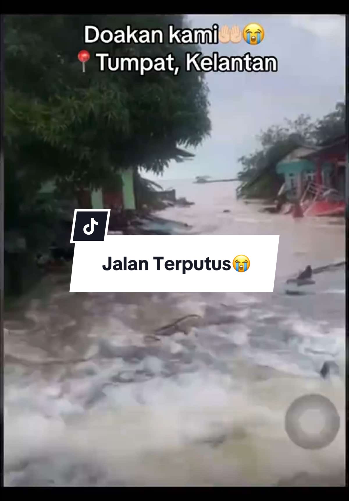 Doakan kami🤲🏻😭 #pray4pantaitimur #pray4kelantan #kelantan #banjirkelantan 