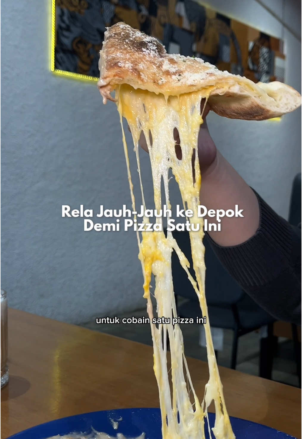 Bener-bener ngga expect banyak, tapi begitu nyobain berasa udah pengen balik lagi!! 🥹 #pizza #burger #kulinerdepok #TikTokCreatorSearchInsightsIncentive