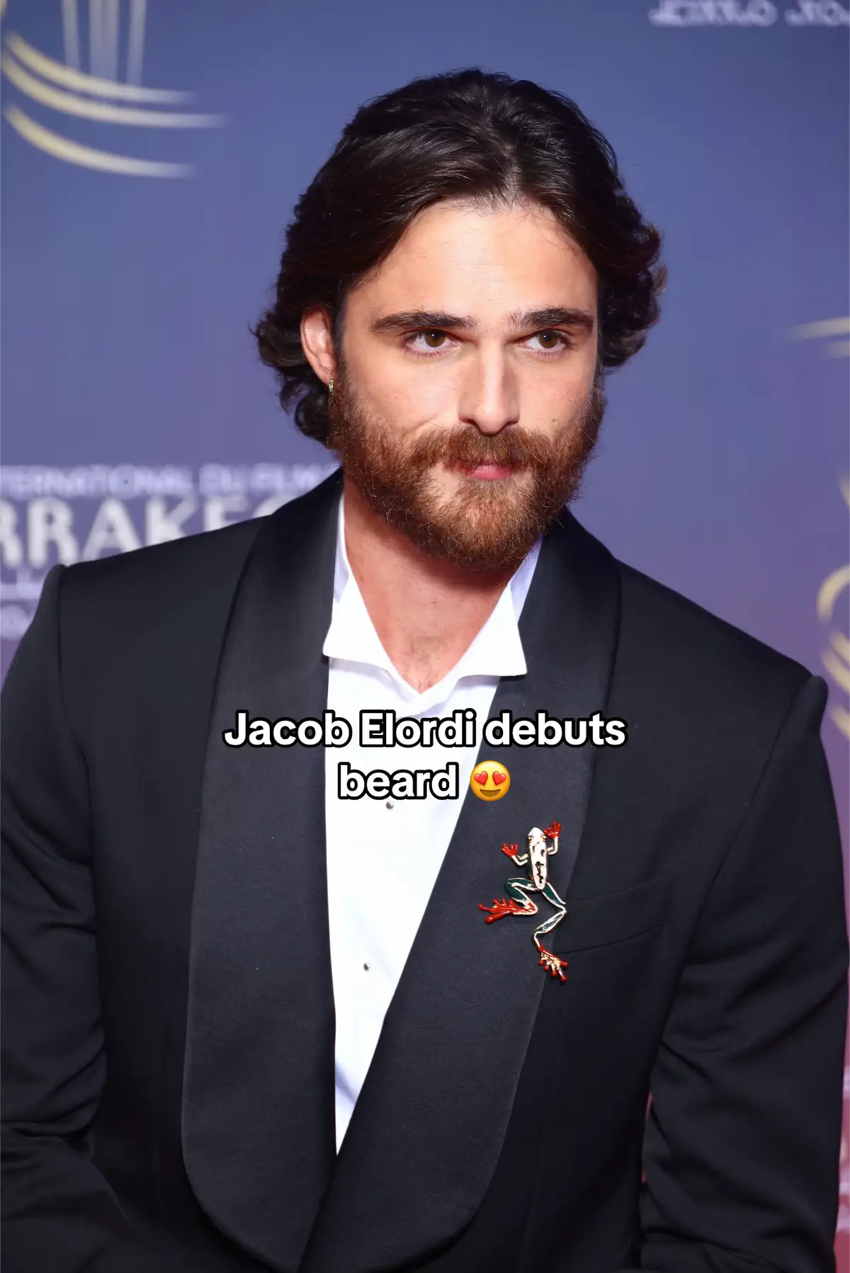 Jacob Elordi has debuted his new beard, and what can we say? He looks ✨dashing✨ #jacobelordi #elordi #mtvceleb 