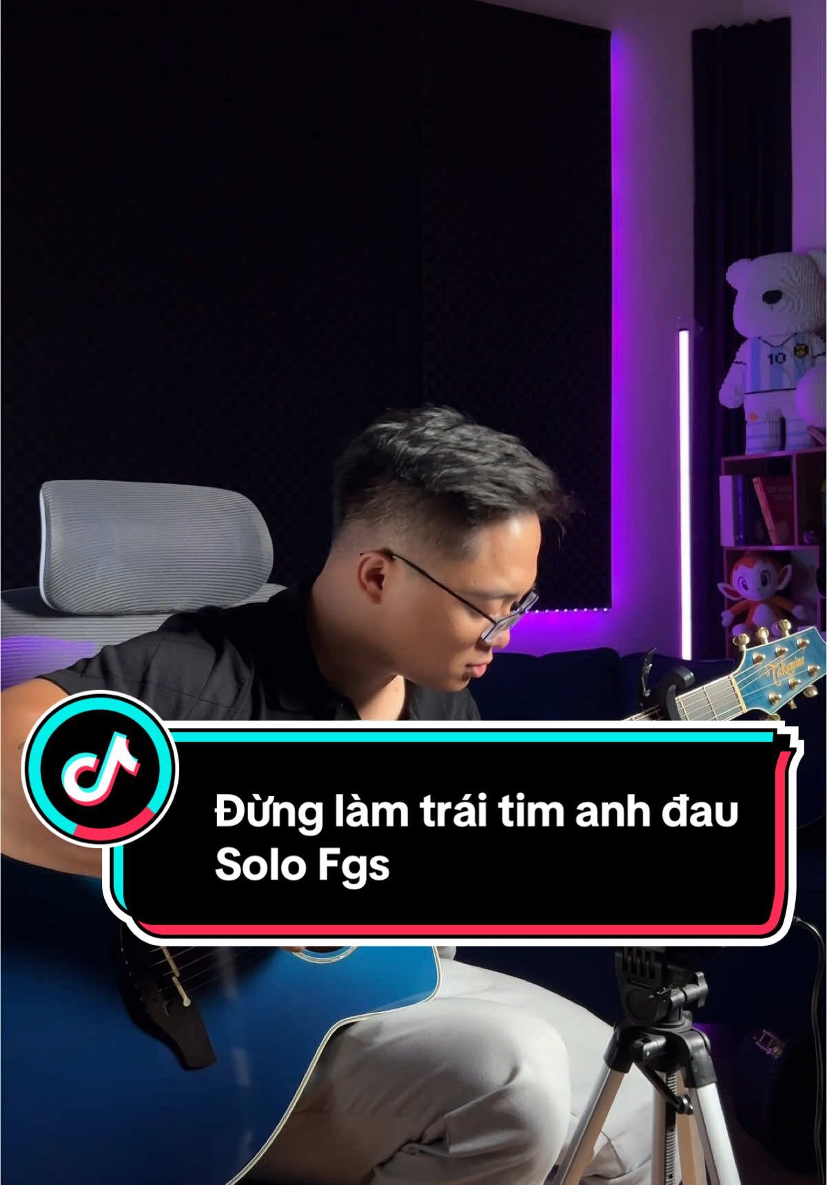 “Đừng làm trái tim anh đau” chơi trên cây đàn đẹp nhất Hà Nội 😂 #longbuiguitar #xuhuong #guitar #LearnOnTikTok 