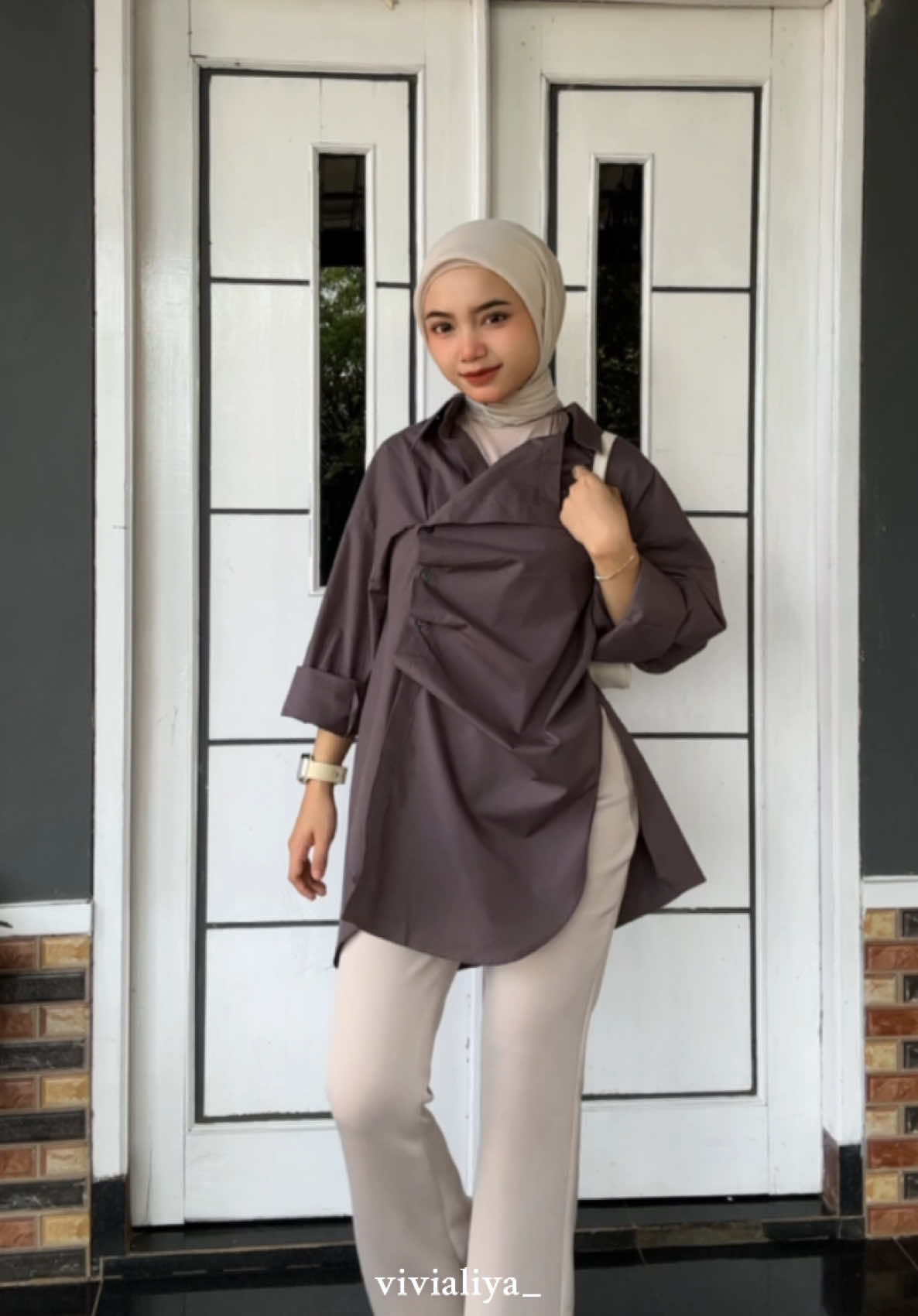 cakep bgt inima🫠🌹 #kemejawanita #kemejapoplin #kemeja #kemejaoversize #ootdkemeja #ootdhijab #ootdfashion 