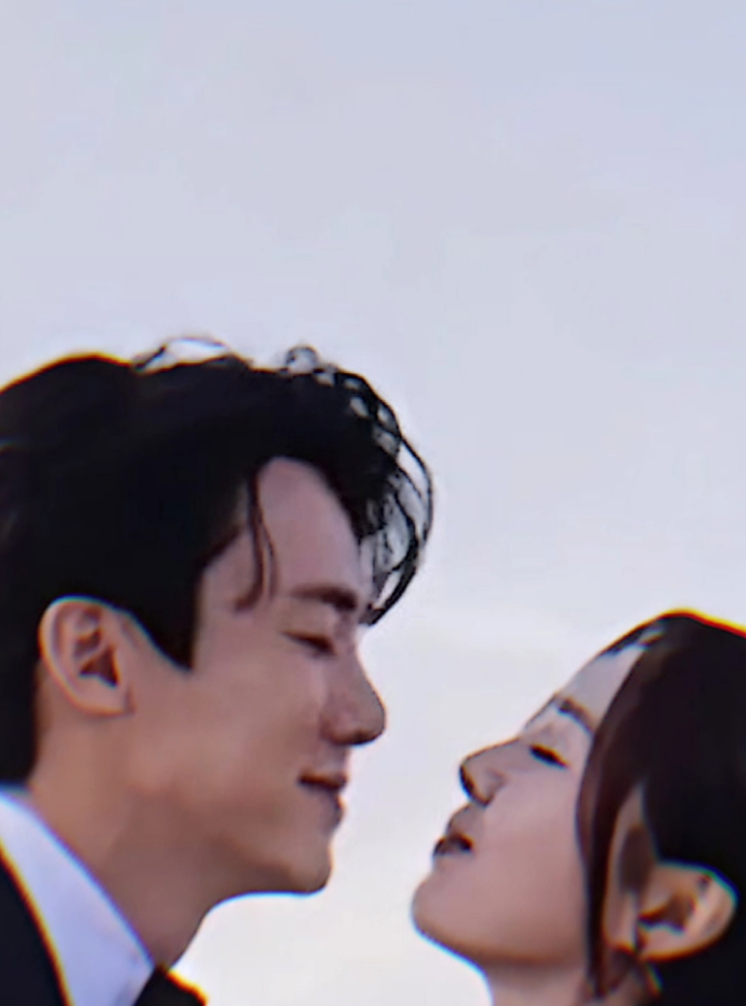 Baekhong couple makin mesra aja nih.  Minta di rahasiakan tapi kok bilang 