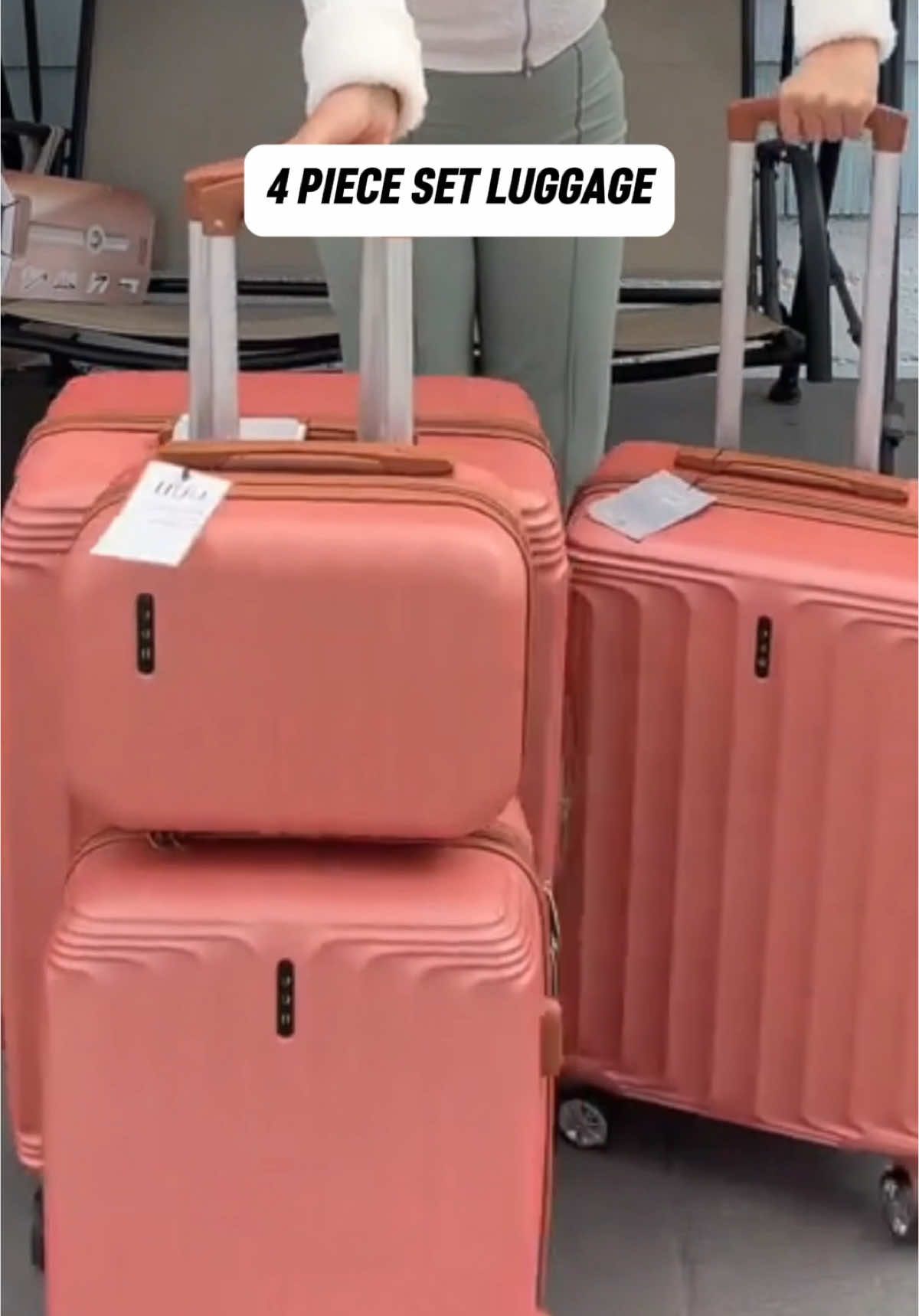 Meet your travel👍🏻4 piece set luggage #freeshipping #discount #uuhluggage #uuh #luggage #suitcase #travel #familytravel #traveltiktok #TikTokShop #tiktokshopblackfriday #tiktokshopcybermonday #christmas #fyp #viraltiktok 