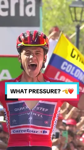 Remco in red 🔴 and with speed 🚴🏼‍♂️💨 #lavuelta #ciclismo #deportesentiktok #remcoevenepoel #redjersey #winner 
