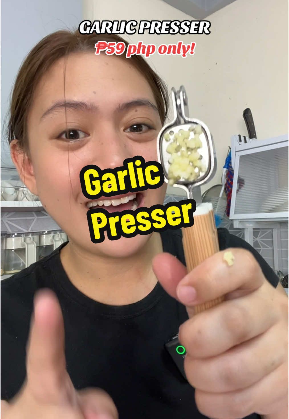 Nako ito na ang solusyon sa mga tamad mag dikdik at mag tadtad ng garlic jan! Mas mapapasarap pa ang luto dahil pati yung juice ng mga sibuyas at bawang ay talagang lalabas.  #garlicpresser #kitchenware #KitchenHacks #tiktokfinds #fyp 