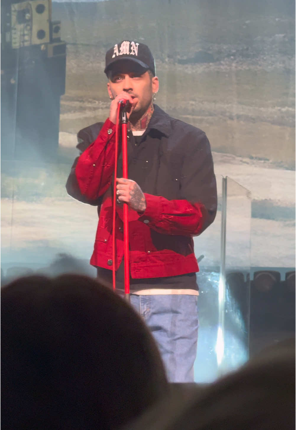 he sounds even better live wow😭😭 #foryoupage #zayn #zaynmalik #sttstour #zayntour #zaynconcert #wolverhampton #fyp 