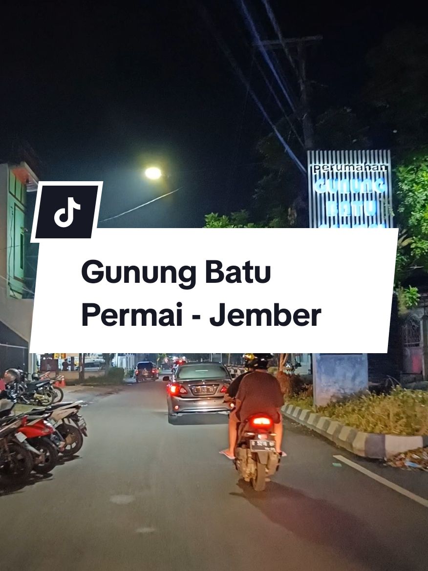 Melewati Jl. Perumahan Gunung Batu, Gumuk Kerang, Sumbersari - Jember. #perumahan #jalanperumahan #perumahangunungbatujember #gunungbatujember #perumahanjember #sumbersarijember #jember #jembertiktok #jember24jam #jemberasik #jemberkueren #infojember #explorejember #jalanmalam #jalanjalan #malamhari #explorejalan 