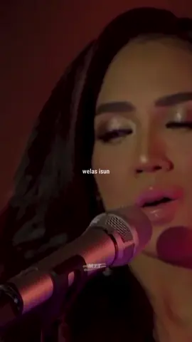 DIVANYA Banyuwangi  Nyandang Roso • Suliyana  #musikjawatimur #lagubanyuwangi #liriklagu #musikjawa 