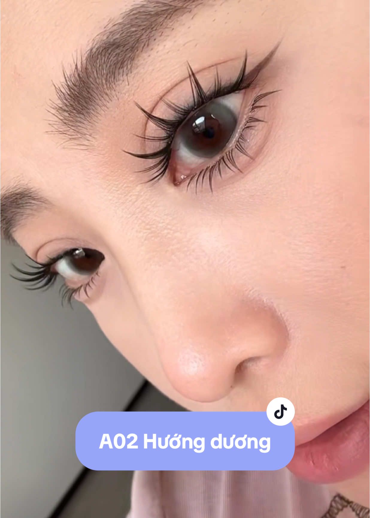 Xứng đáng là dáng mi hot nhất năm lun #lomoeyelashes #migia #mitudinh 