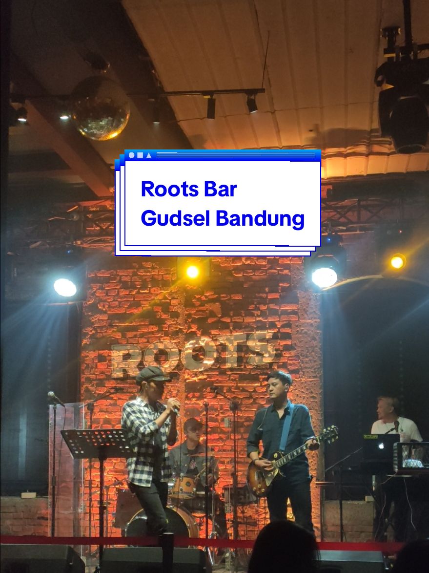 Roots Bar Live Music Bandung  #prankvideo #bandungparty #mentahanvideo #fancam #bandunginfo #partybandung 