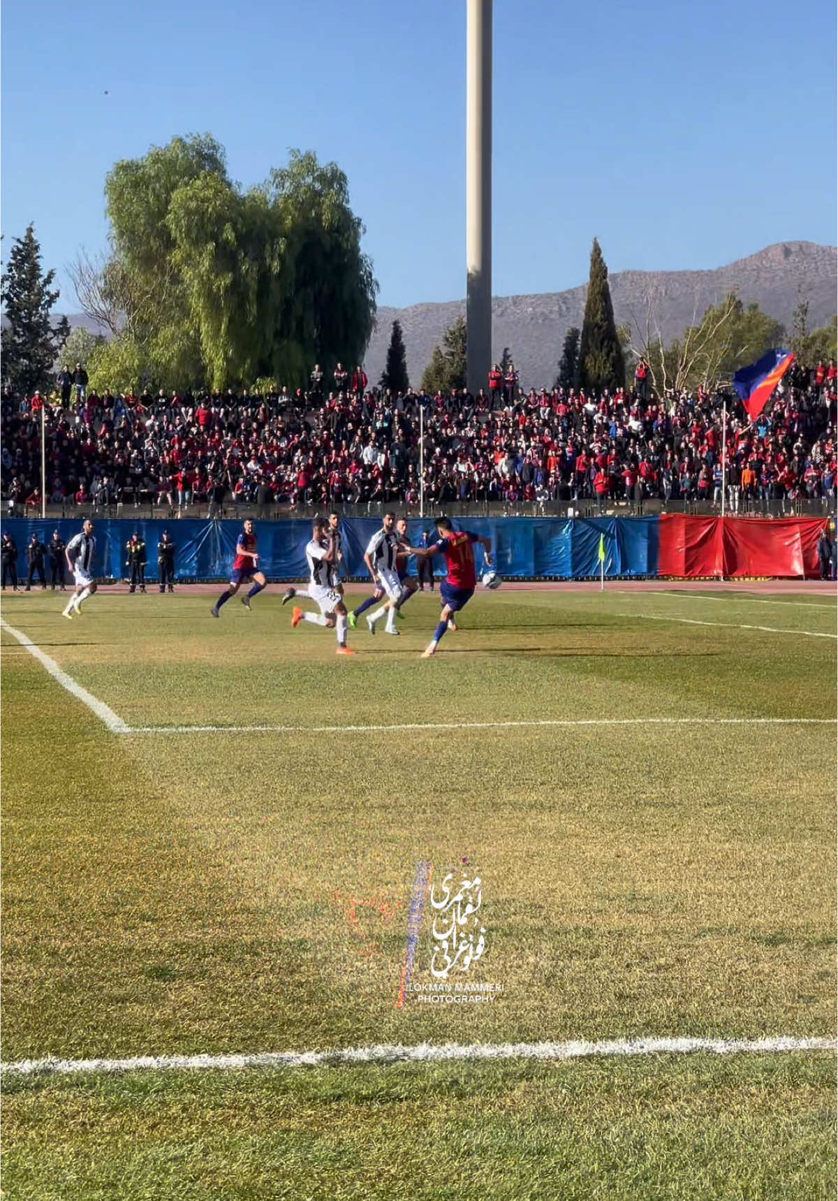 هدف الشباب و الفوز في الداربي الاوراسي  🔵🔴🔥 ⚽️: بلهوشات  #loogphotography 📸 #الداربي #داربي_الاوراس #باتنة #شباب_باتنة #مولودية_باتنة 