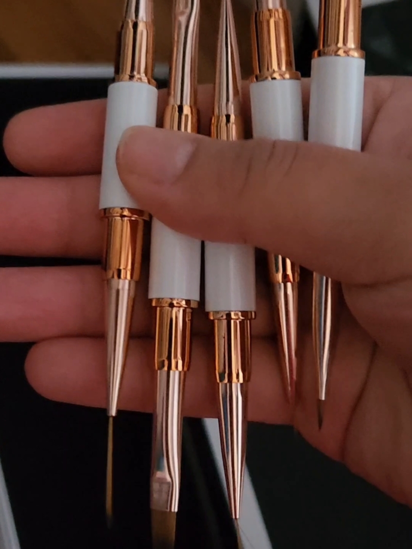 #nails #nailtech #nailbrush #nailbrushes #naildesign #naildesigns 
