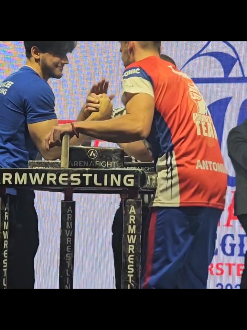 Ethan Lovei vs Mladen Antonic  #ethanlovei #brasdefer #armwestling #supermatch #17years 