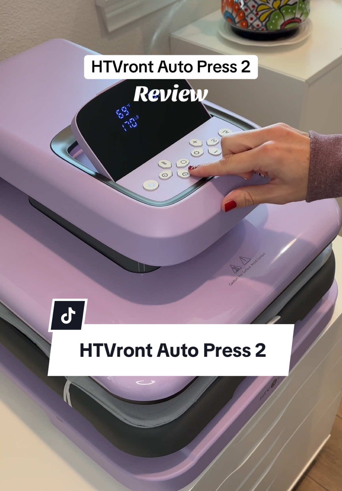 Making some Christmas DIY gifts on the new @HTVRONT Auto Press 2! This heat press has some big upgrades including adjustable pressure and a drawer that pulls out all the way. Plus how cute is this purple color?! 💜  #htvront #htvrontheatpress #cricutprojects #cricutchristmas #christmasdiygifts #giftsforher #supergiftspy 