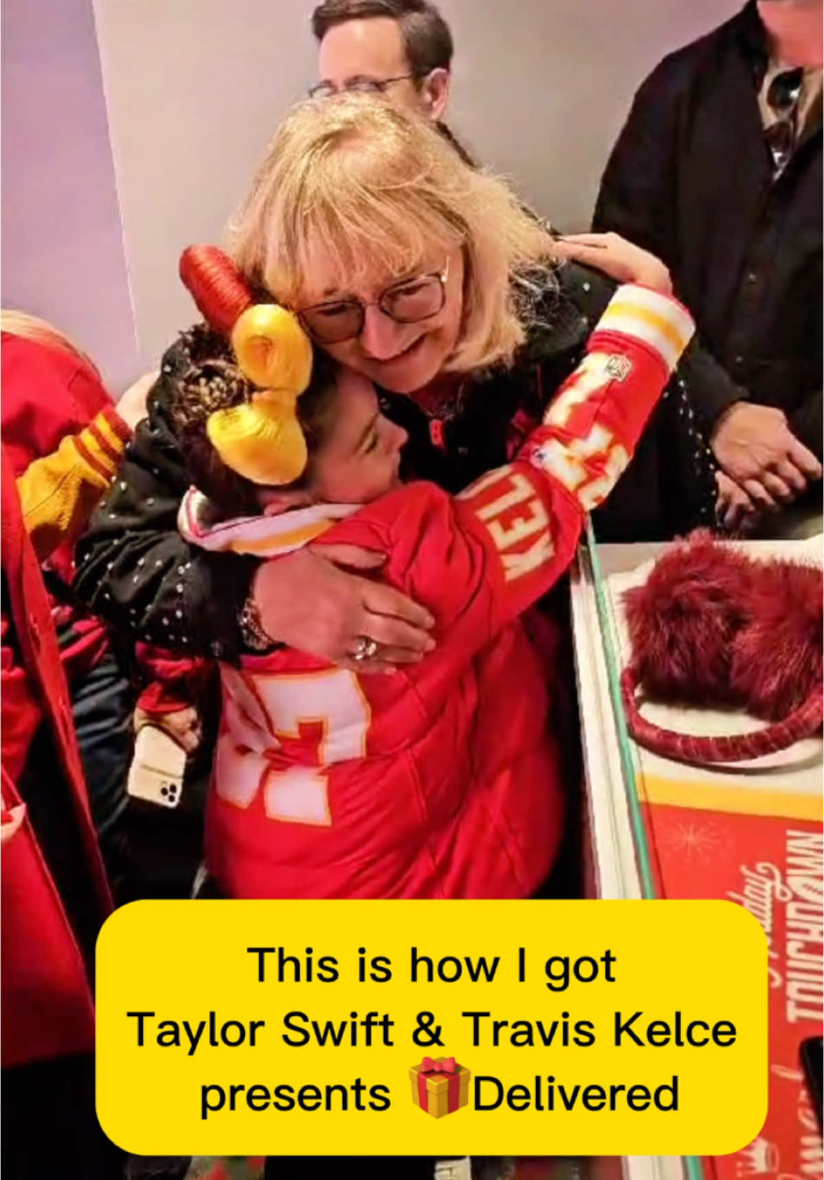 Got @Taylor Swift and @Travis Kelce holiday presents hand delivered by #MamaKelce my on screen and off screen family ❤️ today HOLIDAY TOUCHDOWN: A Chiefs Love Story premieres on #hallmarkchannel and I have a small cameo 🏈🎥🍿 #hallmarkmovies #fyp #foryou #fp #taylorswift #swifttok #traviskelce #lover #biggs #swiftie #friendshipbracelets #erastour #taylornation #holidaycountdown #taylor #taytay #taylenbiggs #movie #kansascitychiefs #chiefs #chiefskingdom 