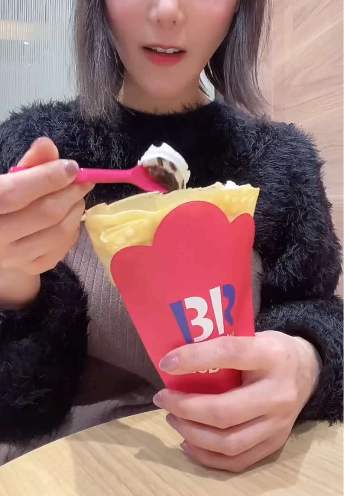 Finally tried ice-cream crepe at Baskin Robins in Japan🍨 サーティワンアイスクリームのクレープメニュー、ようやく食べれました♡ L.O.がアイスのみより早いんですよね‥