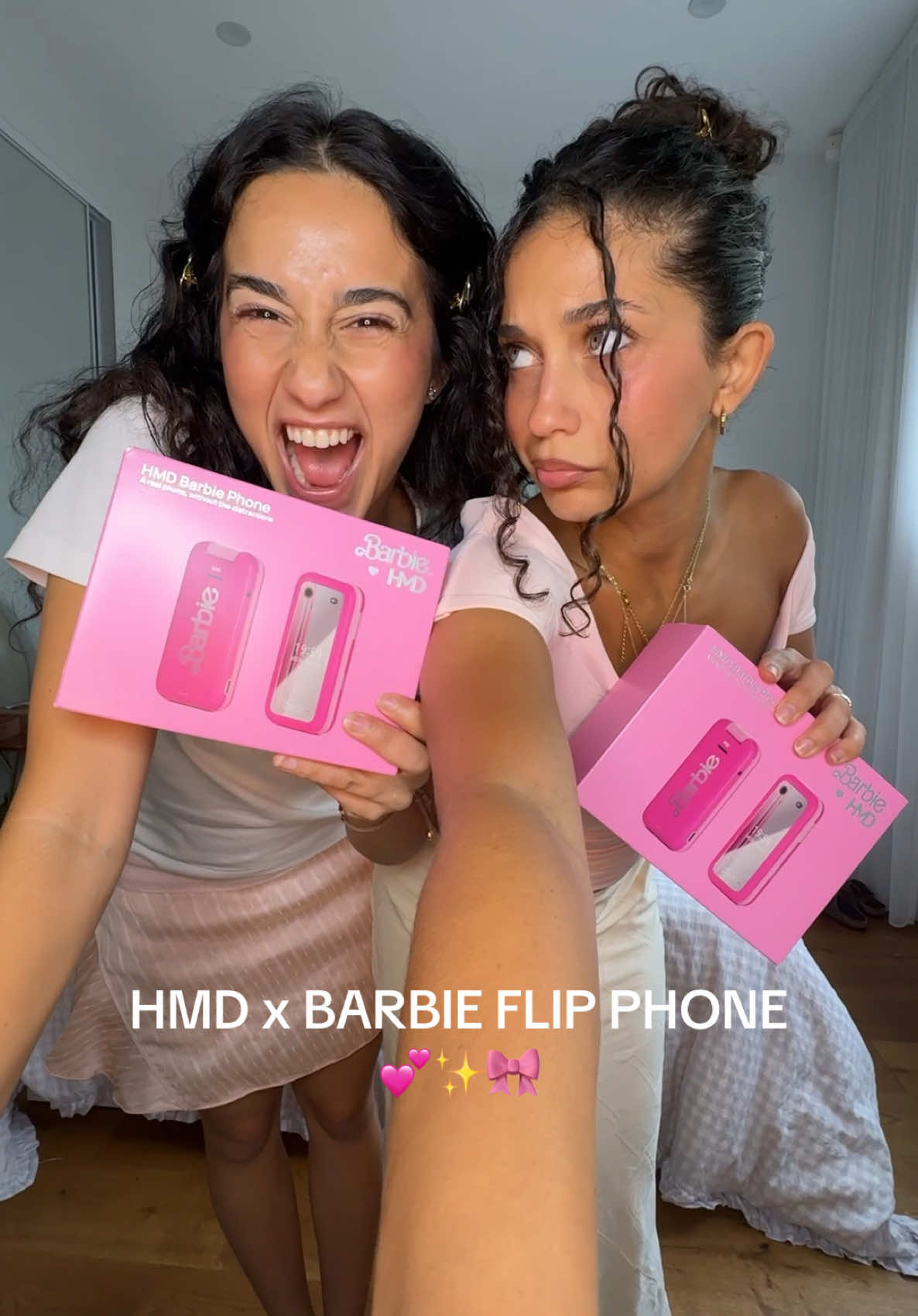 THE HMD BARBIE FLIP PHONE 🎀✨🤩 @HMD UK @barbie @Jessie massoud  This is everything my younger self ever wanted!!!! A real life barbie phone to give you and your smart phone a vacay this summer.  Truly the cutest phone ever that is extremely functional as well as FUN to help you get offline and reconnect with your friends <3 Instore at Tesltra RRP $199  #hmd #humanmobiledevices #hmdbarbiephone #ad