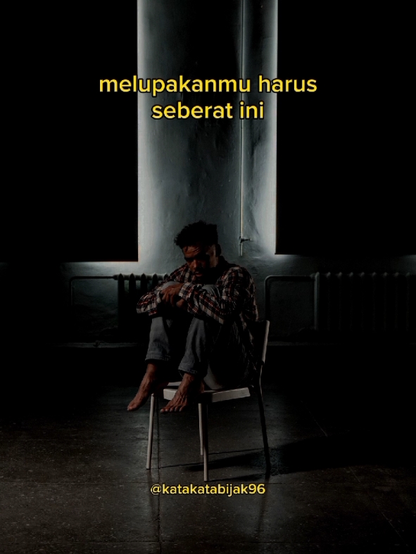 melupakanmu itu sangat sulit . kata kata sakit hati . kata kata sedih . kata kata galau . kata kata sad . quotes sad . sakit hati . ceritakanlah #kutipan #katakatabijak96 #puitis #katakatabijak96 