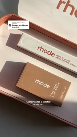 Replying to @Jarely Pacheco  the PERFECT einter combo 🤭🧣🧸@rhode skin 