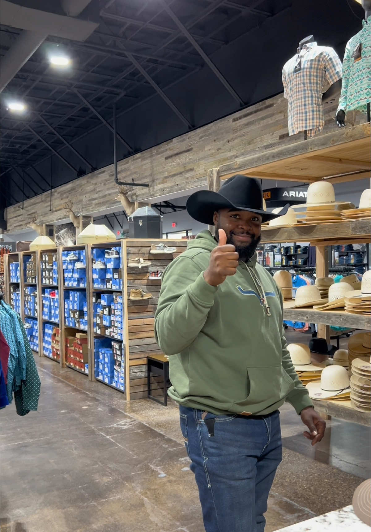 Nothing better than a newly shaped felt hat from El Herradero Western Outfitters🤠🔥  📍3249 50th St. Lubbock, TX  #lubbock #texas #western #hatshaper #hatshaping #horma #felthat #cowboy #westernwear #cowboyhat 