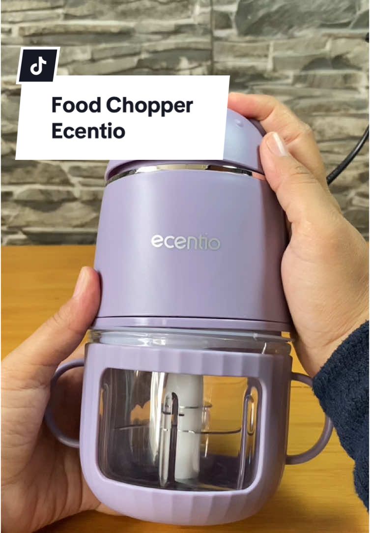 Food Chopper atau Food Processor terbaru dari Ecentio bentuknya lucu   Putarannya bagus punya 6 mata pisau ya Bun lebih efektif untuk menghaluskan daging , sayuran , bumbu maupun membuat MPASI ya Bun . #foodchopper #foodprocessor #foodchoppermini #foodchopperecentio #ecentio