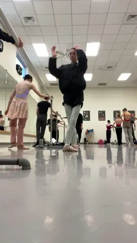 Love my puffer #ballet #ballettok #ballerina #dance #pointeshoes #nutcracker #asmr #sound #routine #ballerinalife #class #barre 