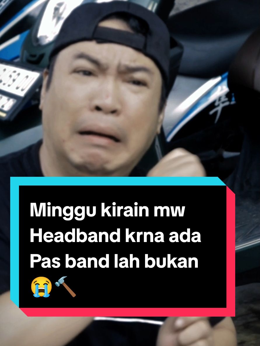 Woi headband metal-metalan woi bukan Joget gimana sih 😭😭😭🔨🔨🔨🔨 #lucu #komedi #tetangga #pasband #pasbandjengah 