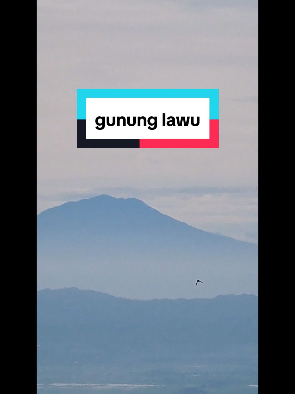 banyak yg gak percaya kalo lawu terlihat jelas dari muria #gununglawu view dari #gunungmuria #mountain #cantik