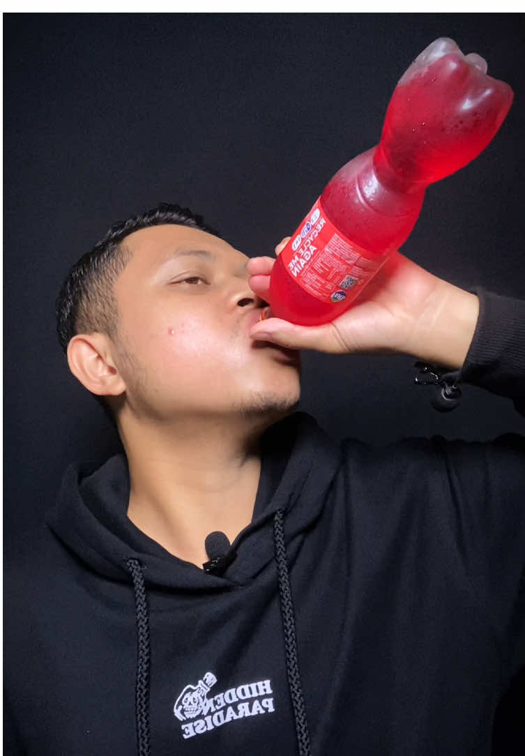 ASMR Drinking Strawberry Fanta #asmr #drink #sleep 