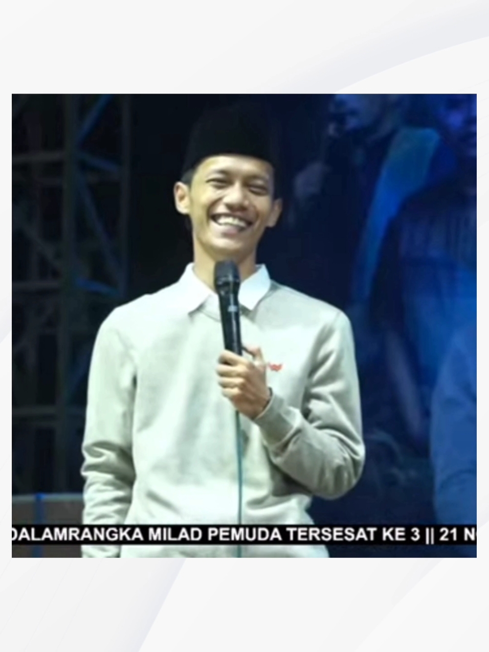 Aduh dek😆 ______________ Sumber : Live Youtube @MDSSumberwringin  #gusfayyad #anakhadroh #sholawat #mdssumberwringin #sholawatan #pantunmadura #ashabussurur #hadrohabs #abs 