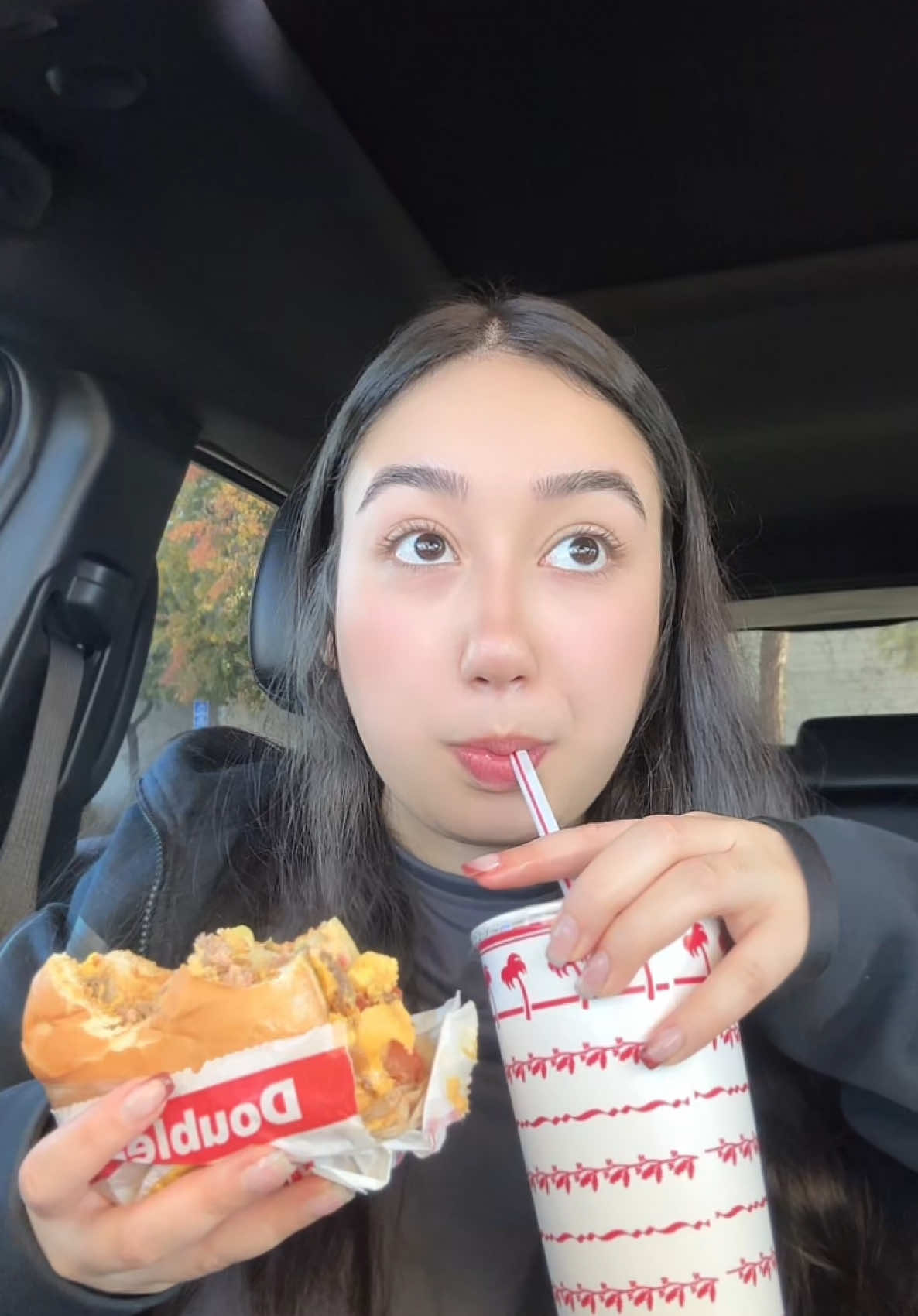 in n out today for lunch 🙂🍔 haven’t had this in forever!! i miss the in n out back home, they were better 🫢 #innout #innoutburger #cheeseburger #doubledouble #animalstylefries #animalstyle #eatwithme #mukbang #mukbangeatingshow #eatingasmr #asmreating #animalstyleburger #burgers 