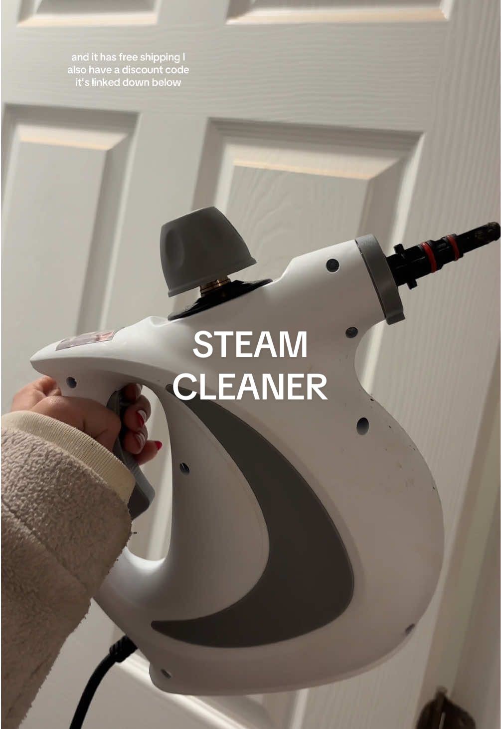 Replying to @caitie ✨ use code REDHREDUT01 for money off🥰 #giftguide #tiktokshopholidayhaul #TikTokShopCyberMonday #spotlightfinds #giftforher #steamcleaning #handheldsteamer #steamclean #giftforhim #cleaningtools 