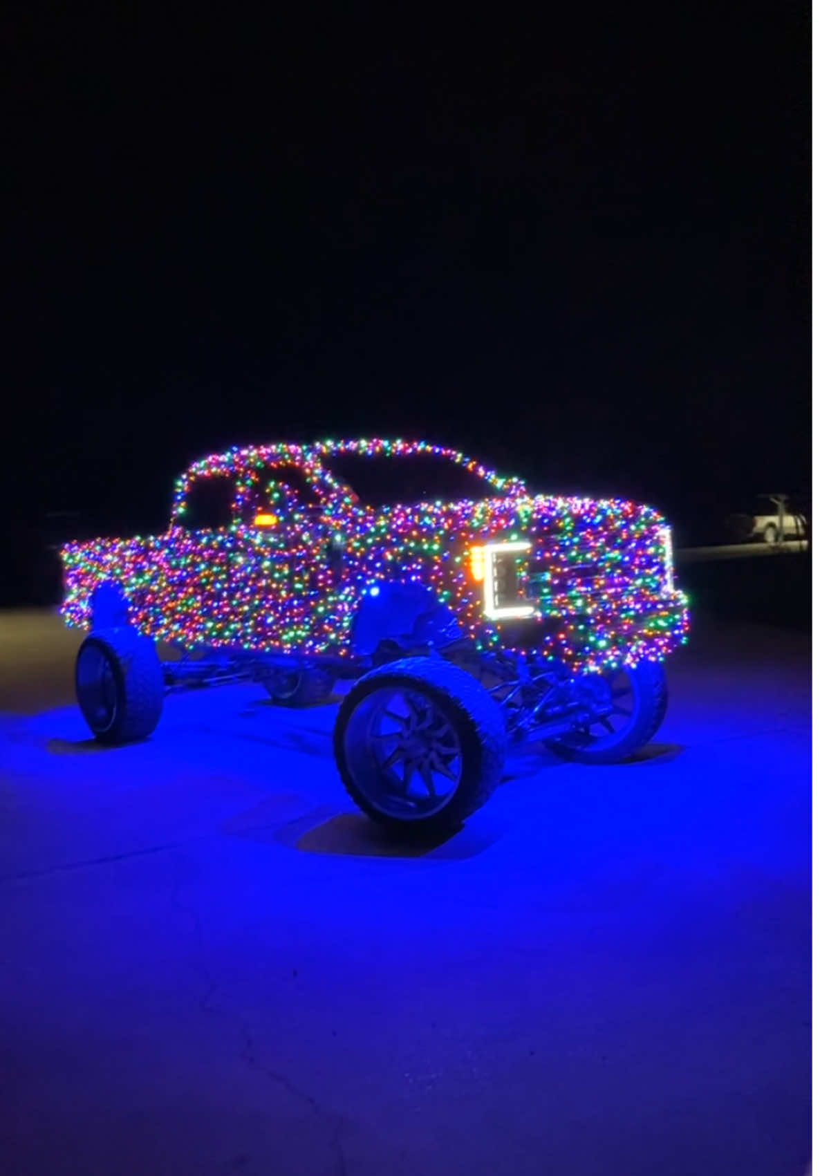 Tis’ The Season #fyp #jtxforged #anylevellift #christmaslights 