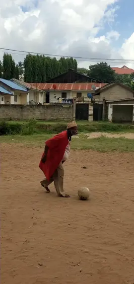 HAHAHA 😃 😀 😆 🤣 #football #viral #short #shorts #zerobrainer0 #zeromind1 #skills #indianskills #cristianoronaldo #American #tanzaniatiktok #nigeriatiktok #africa #simba #yanga #comedy #messi #indonesia #brazil #india #viralvideos 
